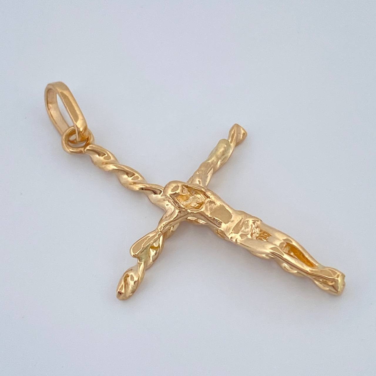 Dije Cruz Cristo 1.7gr / 1 1/4 in / Oro Amarillo 18K %