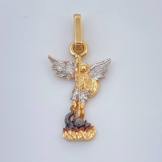 Dije San Miguel Arcangel 1.1gr / 1 in / Tres Oros 18K %