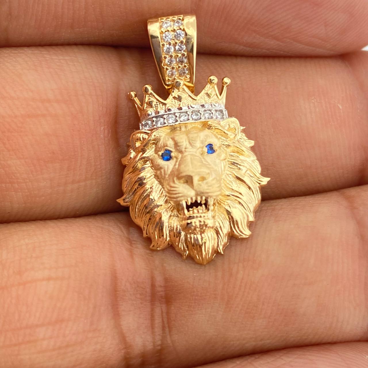 Dije Rostro Leon 3.65gr / 1 in / Dos Oros Amarillo Blanco 18K %