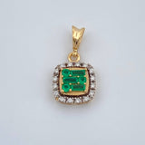 Dije Cuadrado Esmeralda 16 Pts Diamantes 08 Pts 1.4gr / 3/4 in / Oro Amarillo 18K %