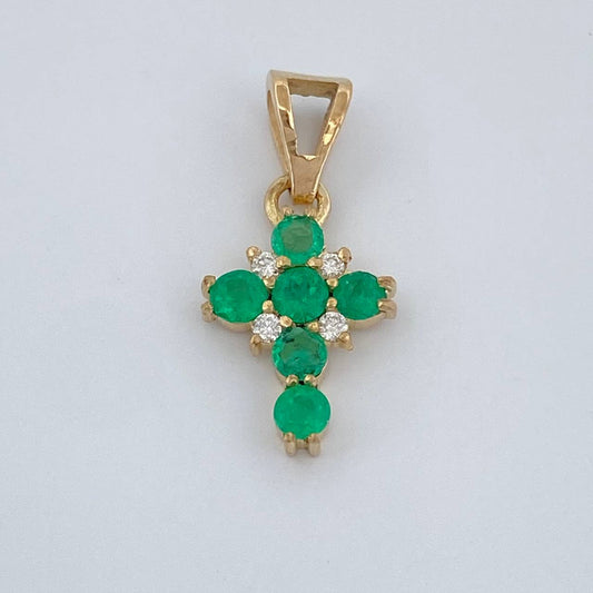 Dije Cruz Esmeralda 0.75gr / 3/4 in / Oro Amarillo 18K %