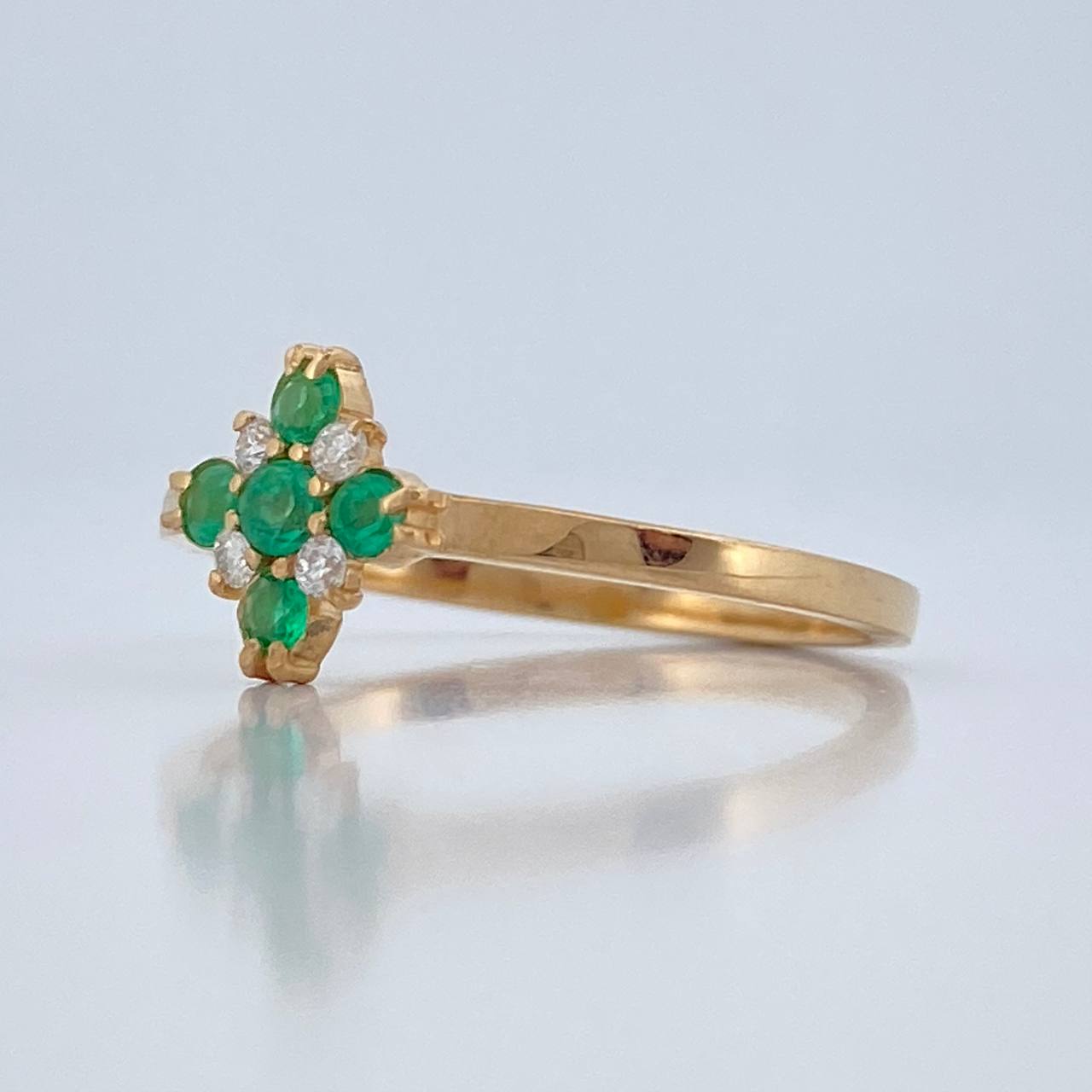 Anillo Girasol Esmeralda 1.85gr / T6 1/2 / Oro Amarillo 18K %