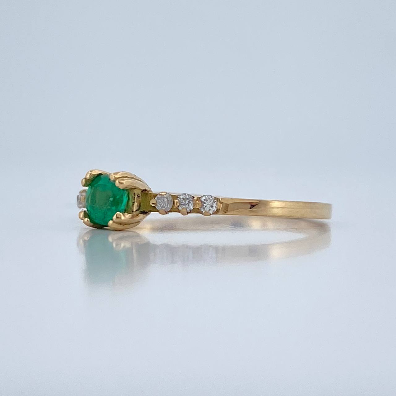Anillo Cecilia Esmeralda 1.15gr / T6 1/2 / Oro Amarillo 18K %