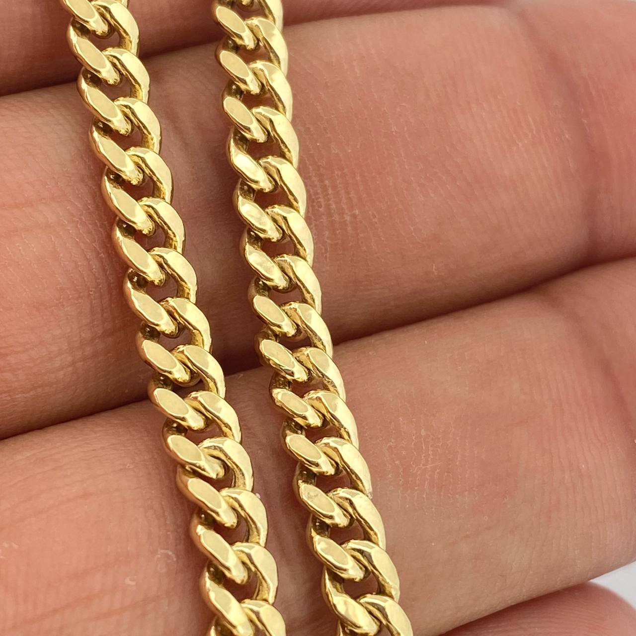 Cadena Cubana 10.55gr / 26 1/4 in / 4.35mm Oro Amarillo +1 14K Italy $