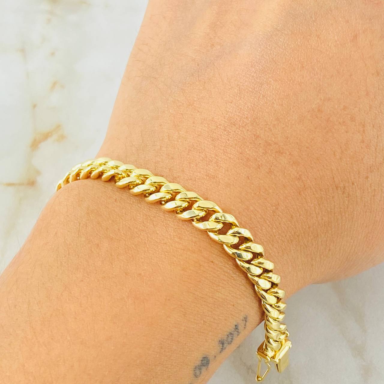Cuban Links Bracelet 5.9gr / 8.3in / 14K Gold Italy
