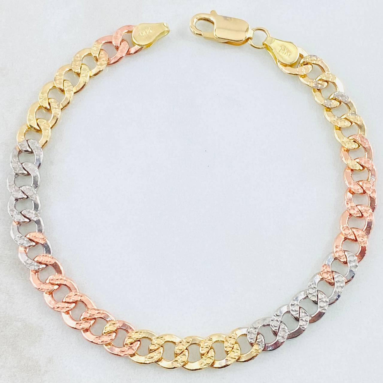 Pulso Cubano 7.3gr / 7 3/4 in / Tres Oros 14K Italy