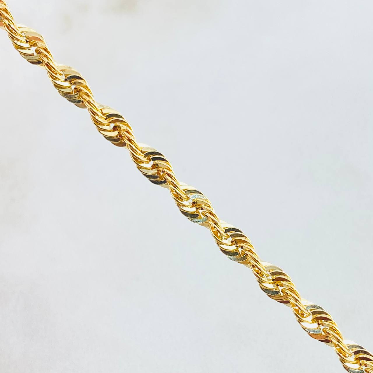 Rope Bracelet 2.8gr / 7 1/2 in / 14K Gold Italy *