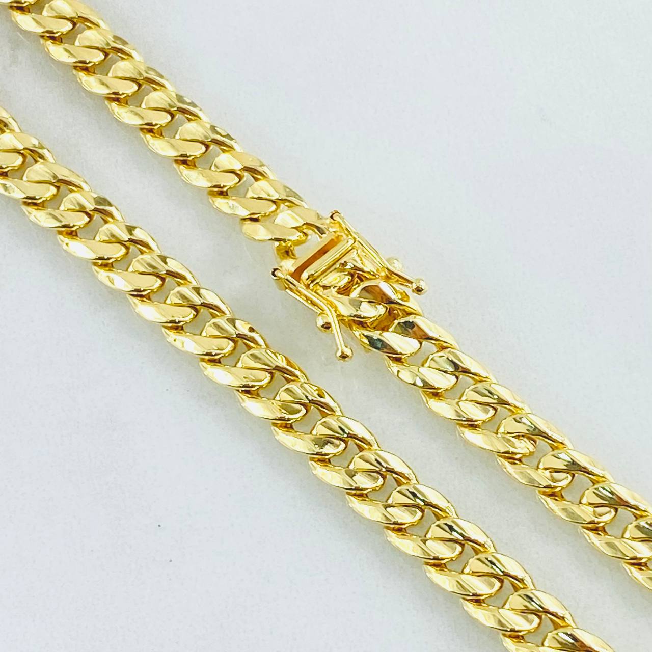 Cadena Cubana 13gr / 23 1/2 in / Oro Amarillo 14K Italy