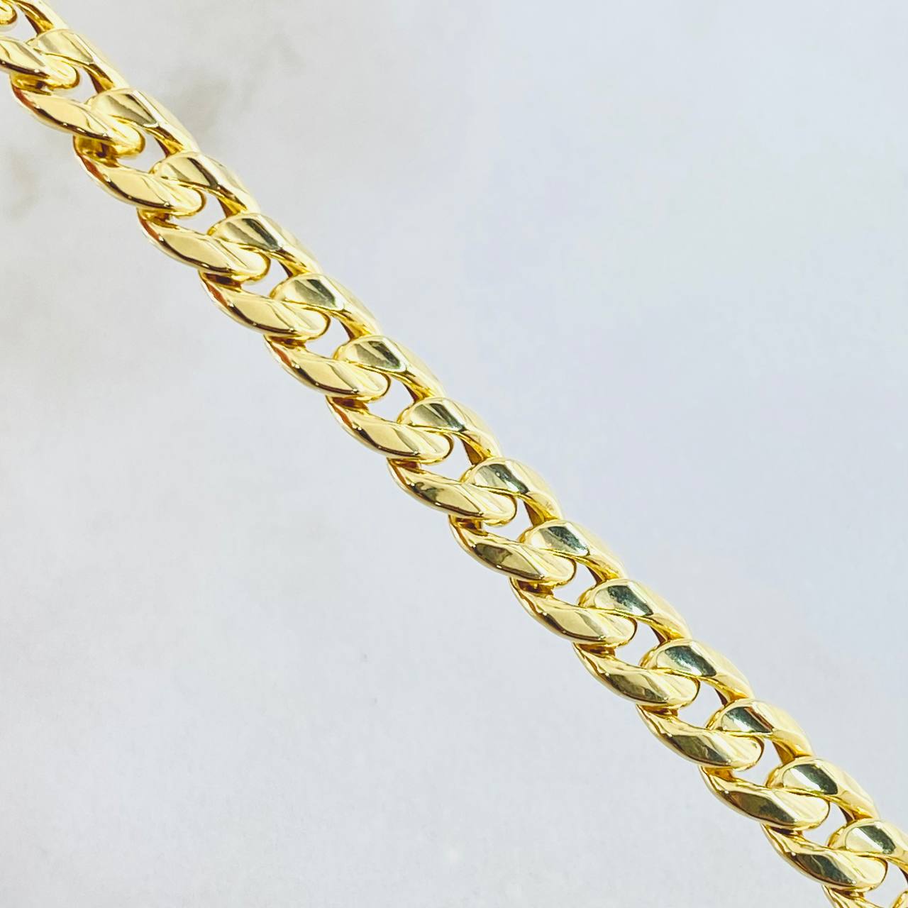 Cadena Cubana 13gr / 23 1/2 in / Oro Amarillo 14K Italy