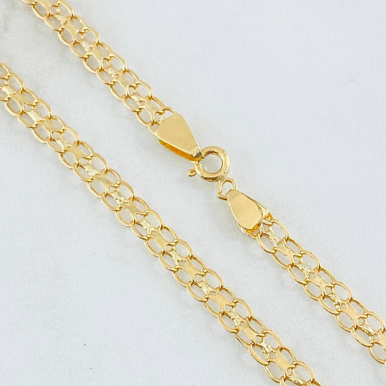Cadena China 11.3gr / 21 3/4 in / Oro Amarillo +1 18K *