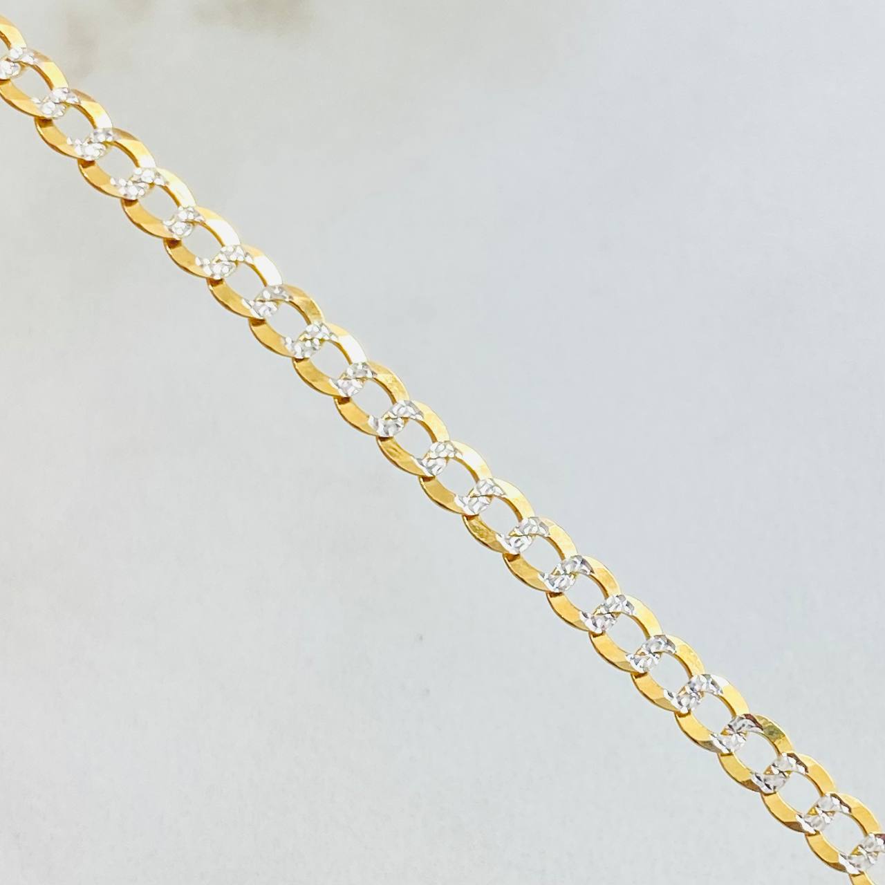 Cuban Links 6.9gr / 17 3/4 in / Two Tone Yellow White 18K +3 *