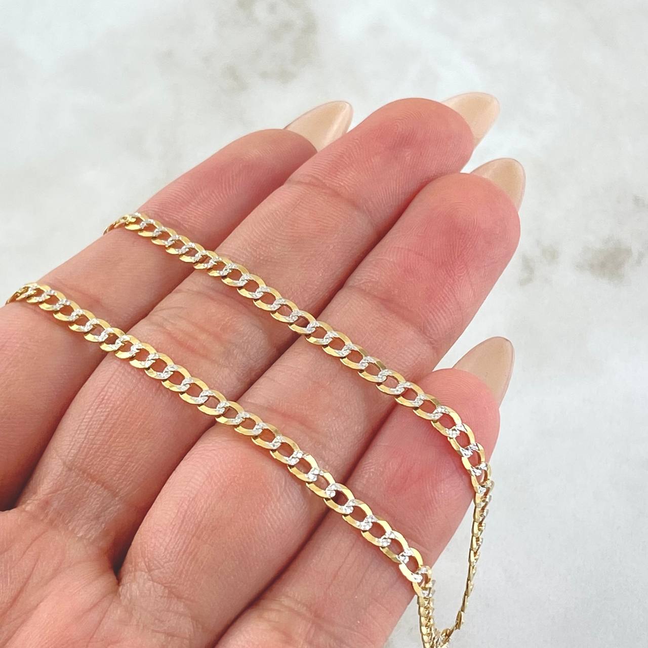 Cadena Cubana 8.3gr / 21 3/4 in / Dos Oros Amarillo Blanco +1 18K *