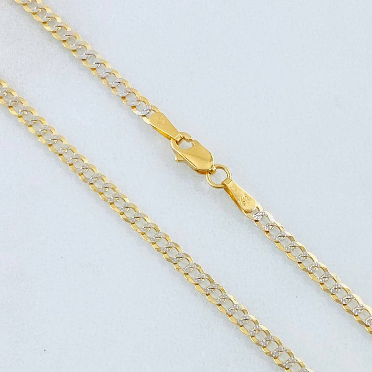 Cadena Cubana 6.2gr / 23 1/2 in / 3mm Dos Oros Amarillo Blanco +1 18K *