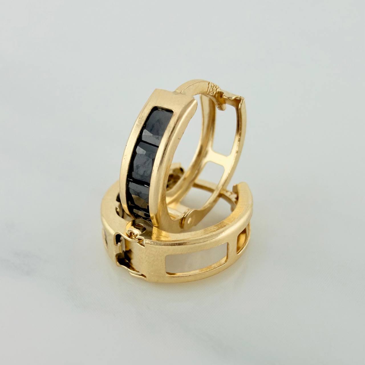 Hoop Earrings Carril 1.7 g / 1/2 in 18K Yellow Gold