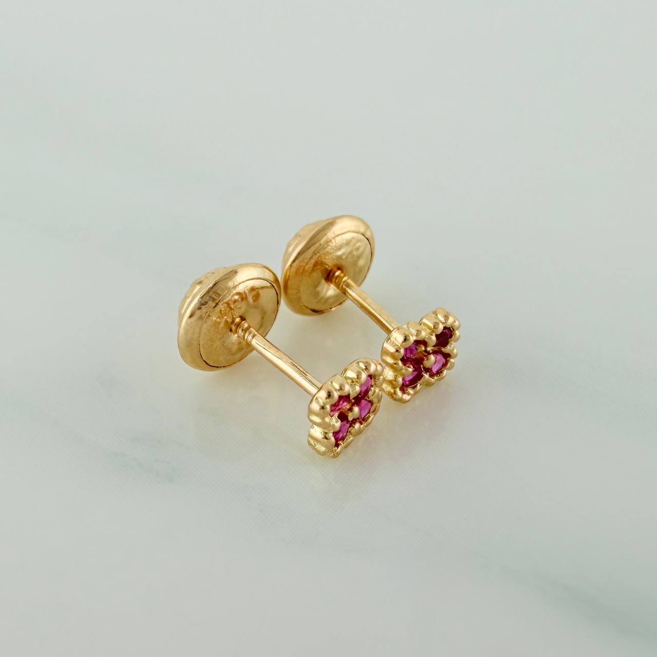 Stud Earrings Mini Clover 0.65 g / in / 3.68 mm Yellow Gold 18K
