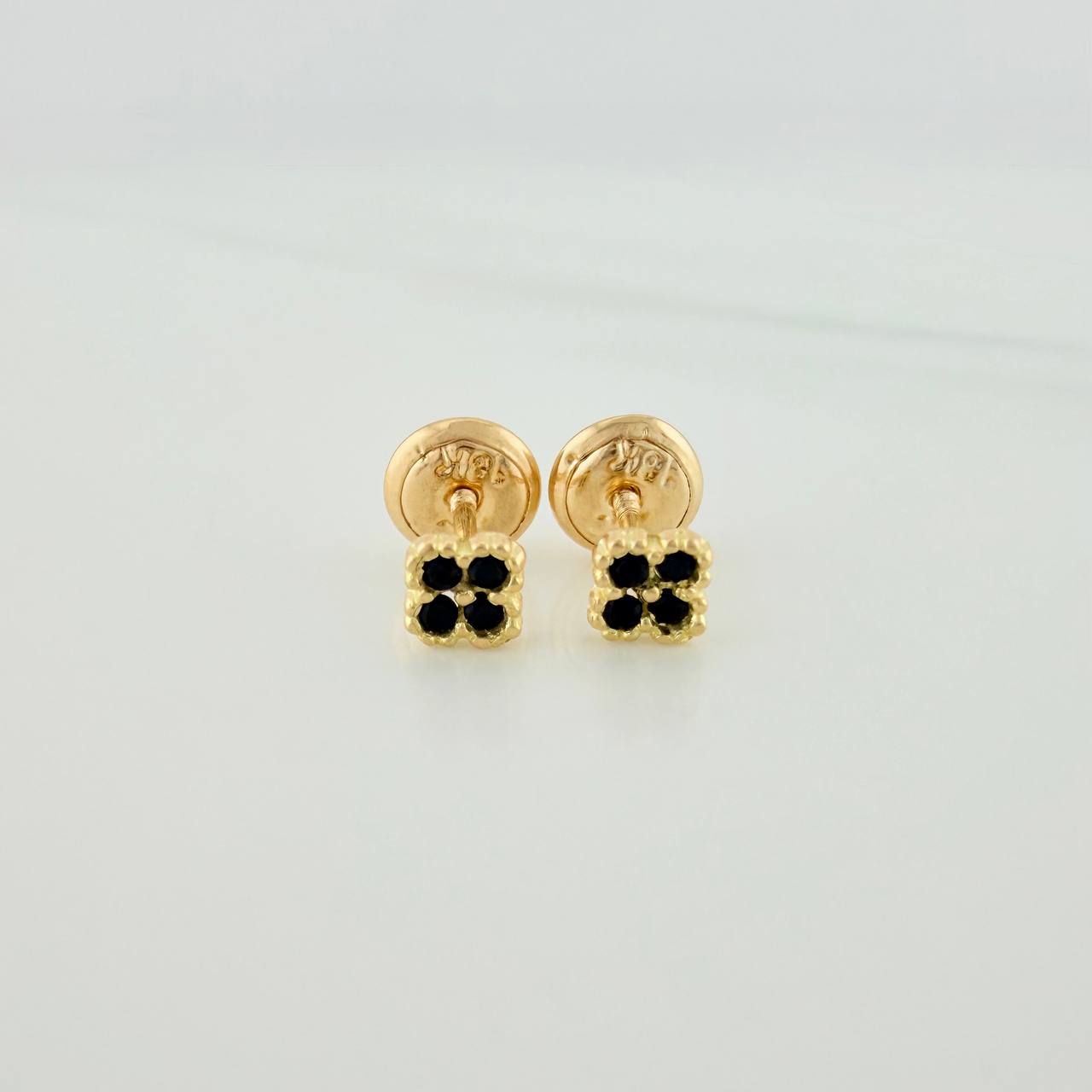 Stud Earrings Mini Clover 0.65 g / in / 3.75 mm Yellow Gold 18K