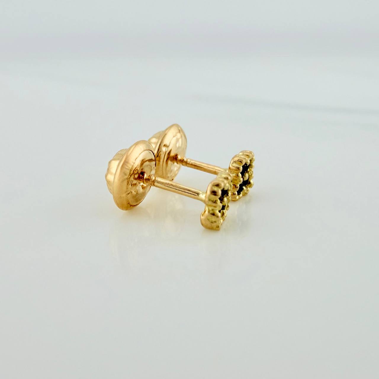 Stud Earrings Mini Clover 0.65 g / in / 3.75 mm Yellow Gold 18K