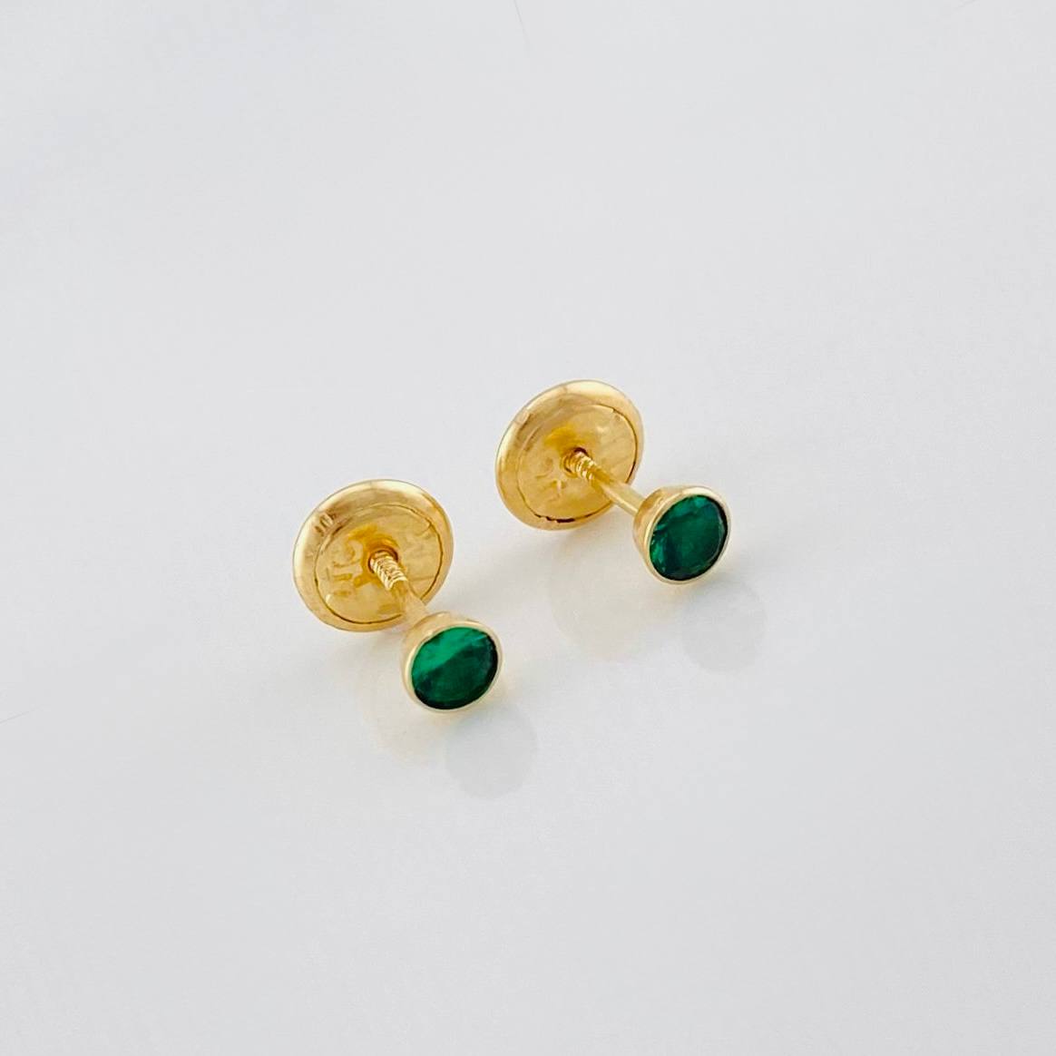 Stud Earrings Bezel 0.65 g / in / 4.39 mm Yellow Gold 18K