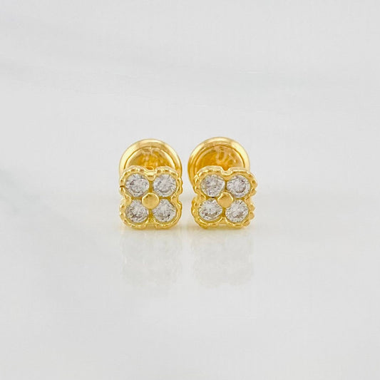 Stud Earrings Clover 1.15 g / in / 5.2 mm Yellow Gold 18K