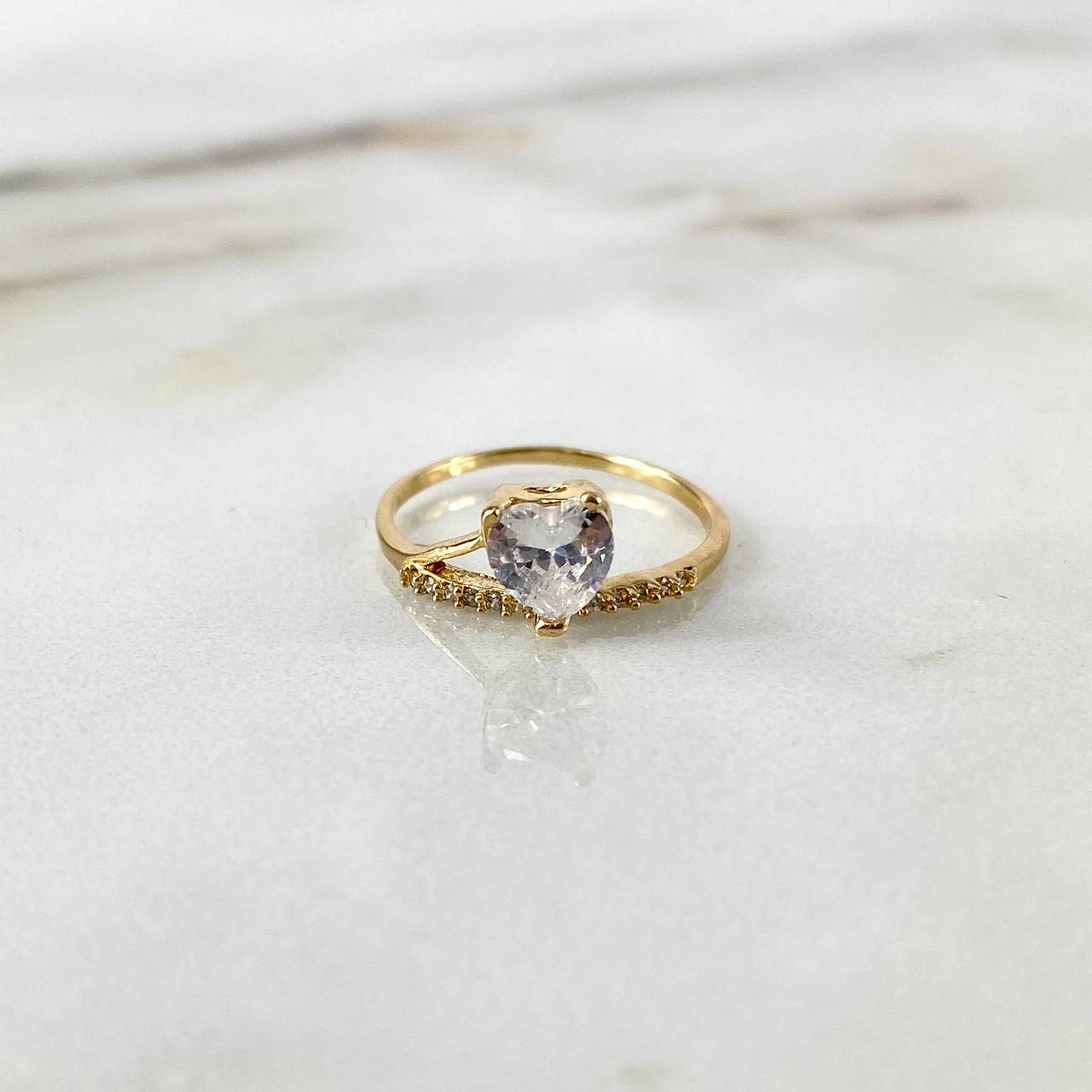 Solitaire Ring Heart Line 1.65gr / Size 6 1/2 / White Zircons Yellow Gold