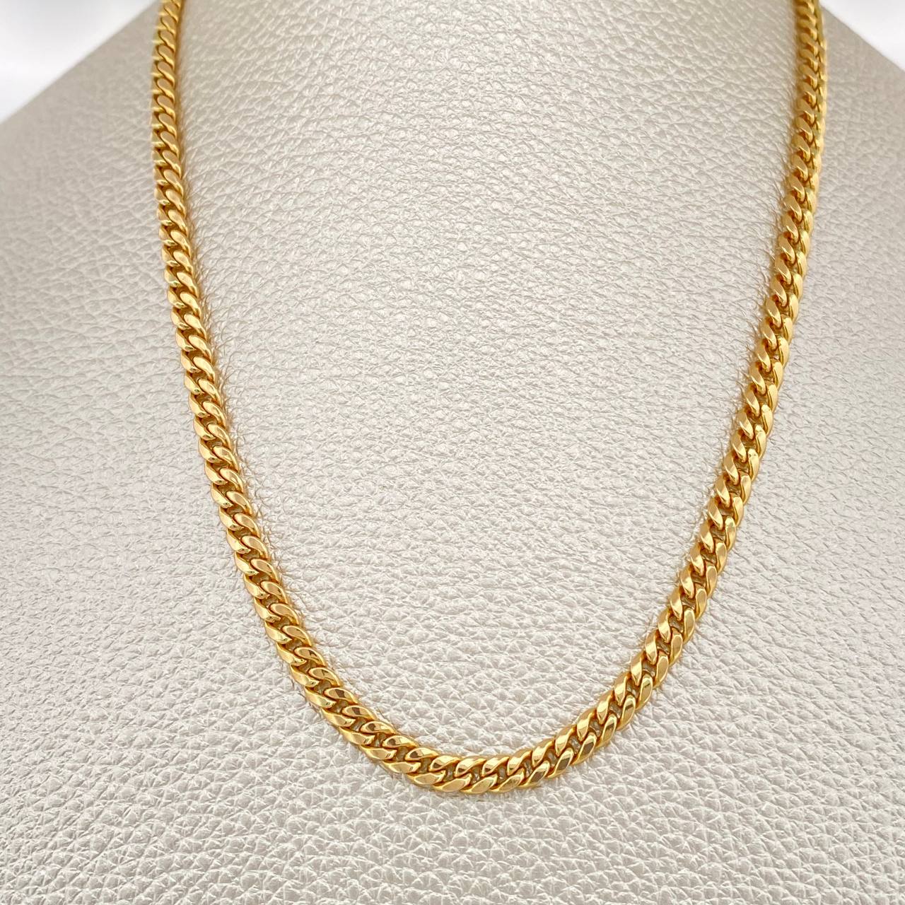 Cadena Cubana 8.9gr / 22 3/4 in / 3.5mm Oro Amarillo +1 14K Italy %