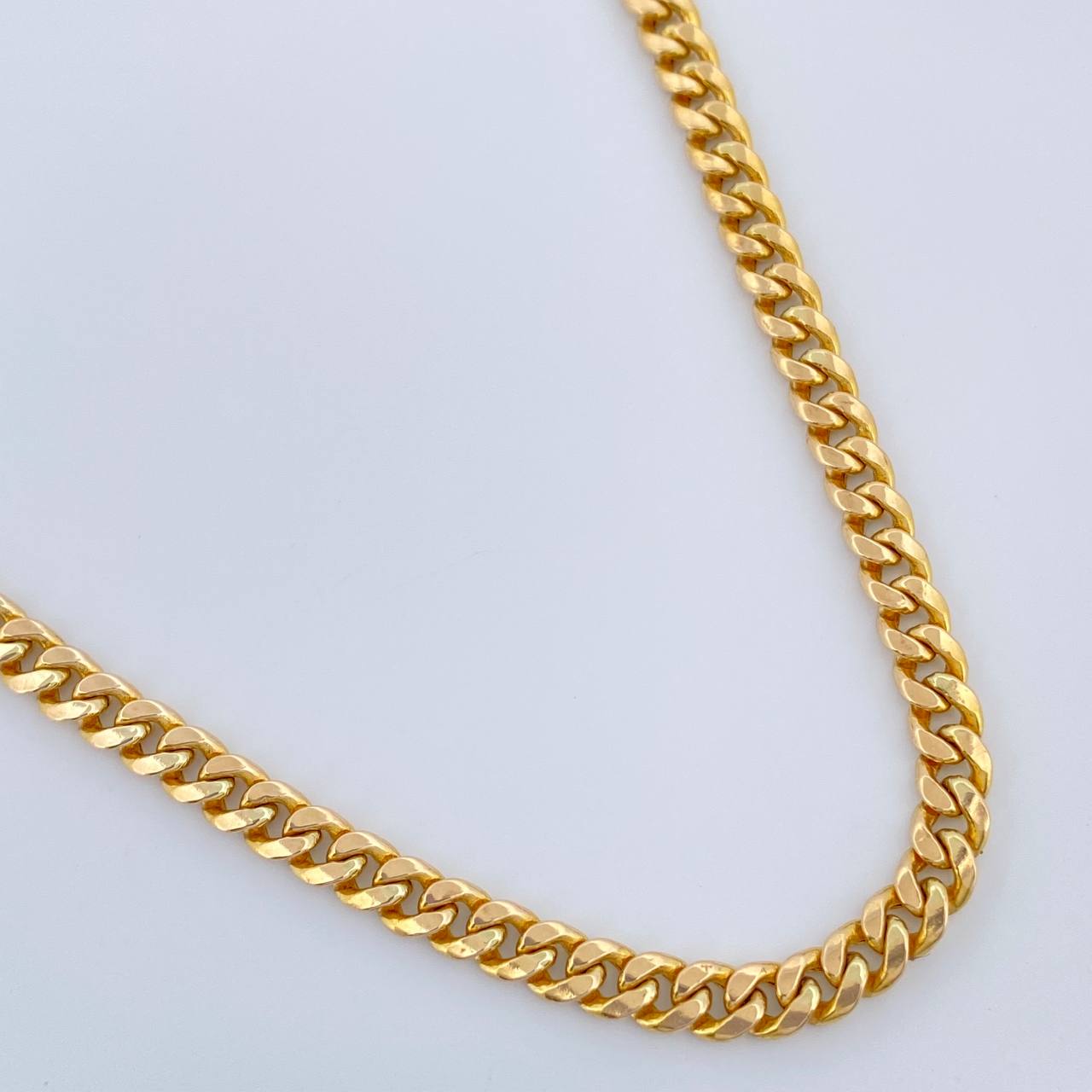 Cadena Cubana 8.9gr / 22 3/4 in / 3.5mm Oro Amarillo +1 14K Italy %