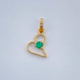 Dije Figura Corazón Esmeralda 0.4gr / 1/2 in / Oro Amarillo 18K %