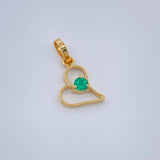 Dije Figura Corazón Esmeralda 0.4gr / 1/2 in / Oro Amarillo 18K %