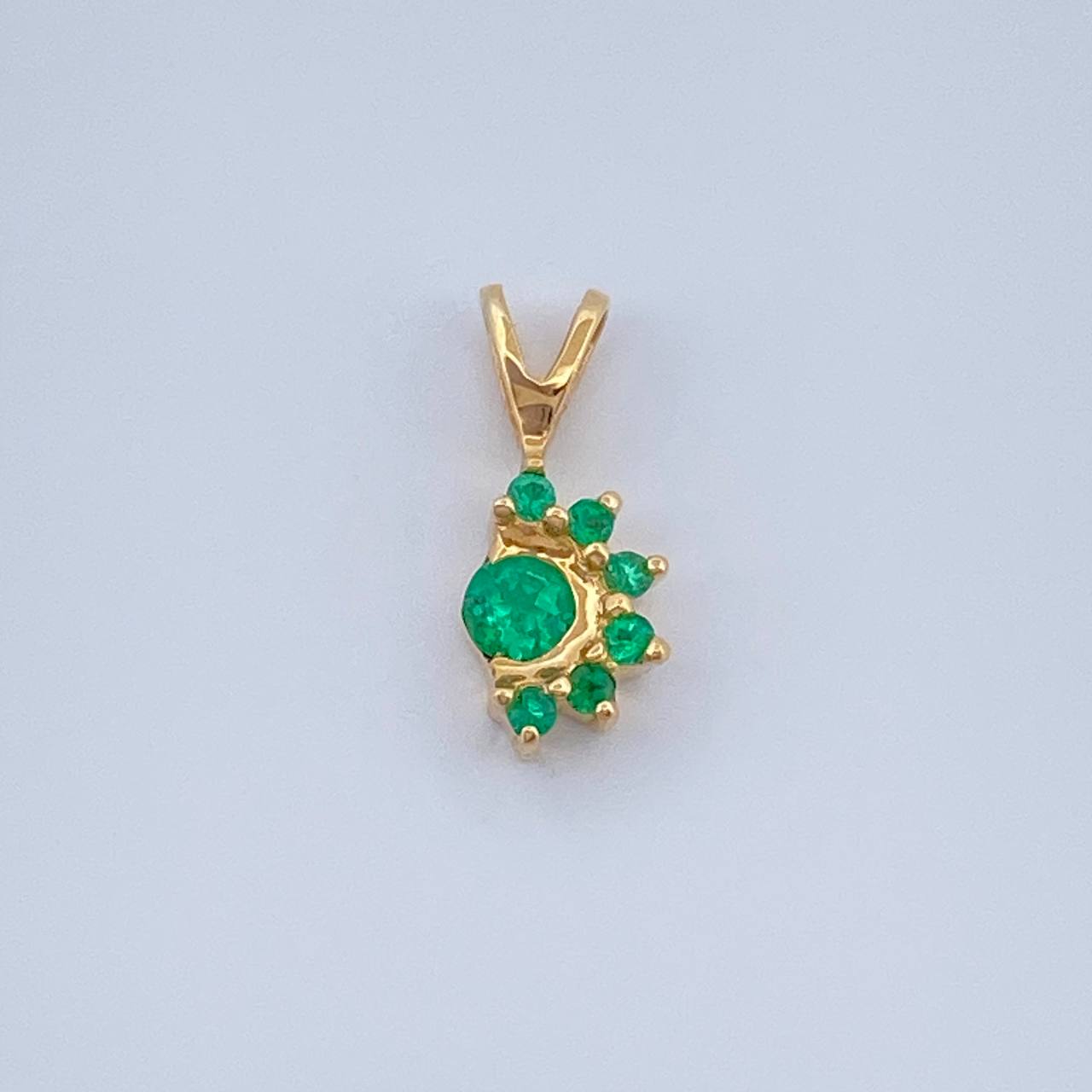 Dije Zaira Esmeralda 0.45gr / 1/2 in / Oro Amarillo 18K %