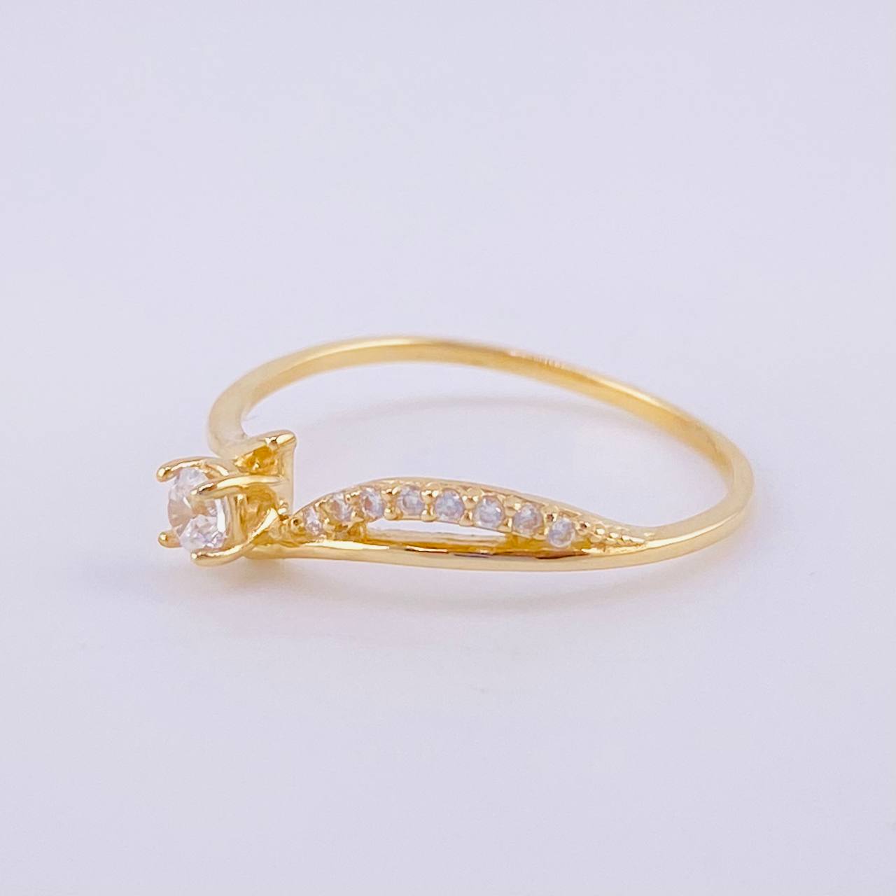 Anillo Solitario Curvo 1.1g / T6 3/4 Oro Amarillo 18K