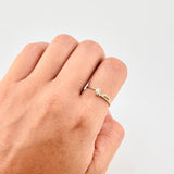 Curved Solitaire Ring 1.1g / T5 3/4 Yellow Gold 18K