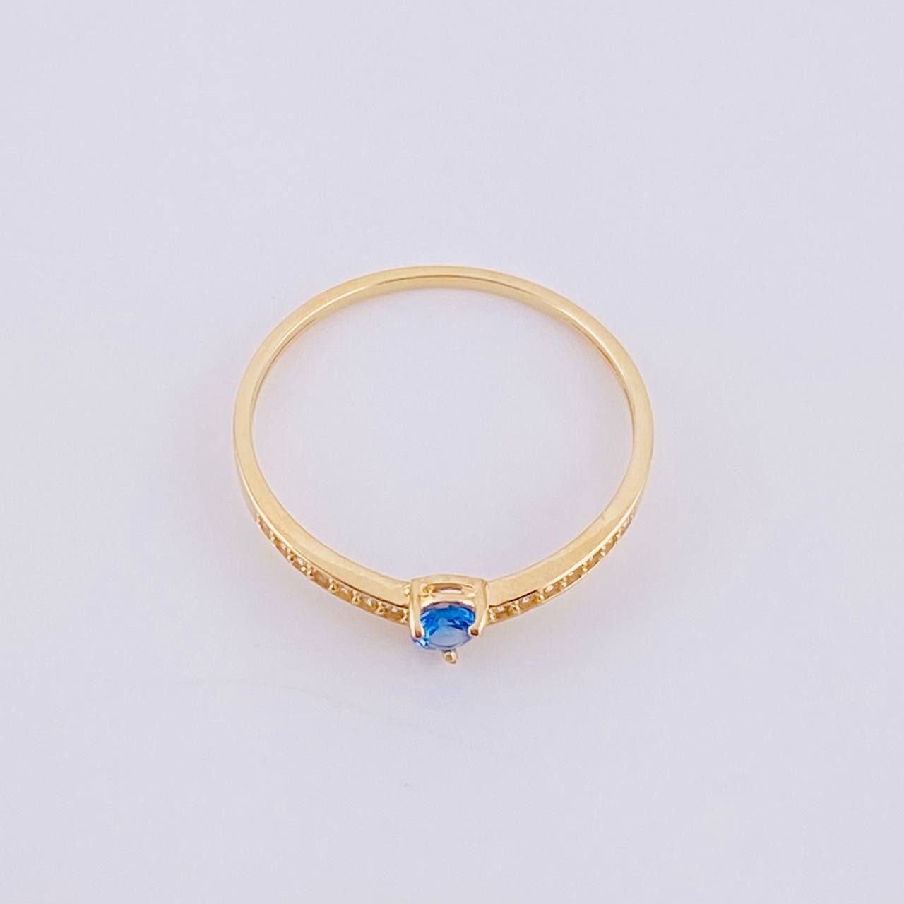 Captivating Solitaire V Ring 1.15g / T7 1/4 Yellow Gold 18K