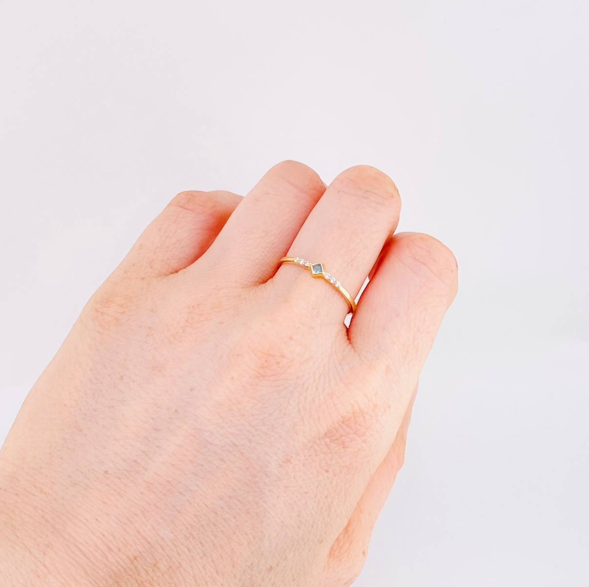 Anillo Rombo Tupido 1.35g / T7 3/4 Oro Amarillo 18K