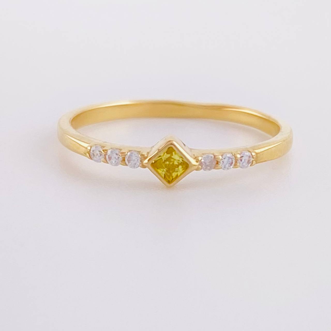 Anillo Rombo Tupido 1.2g / T5 Oro Amarillo 18K