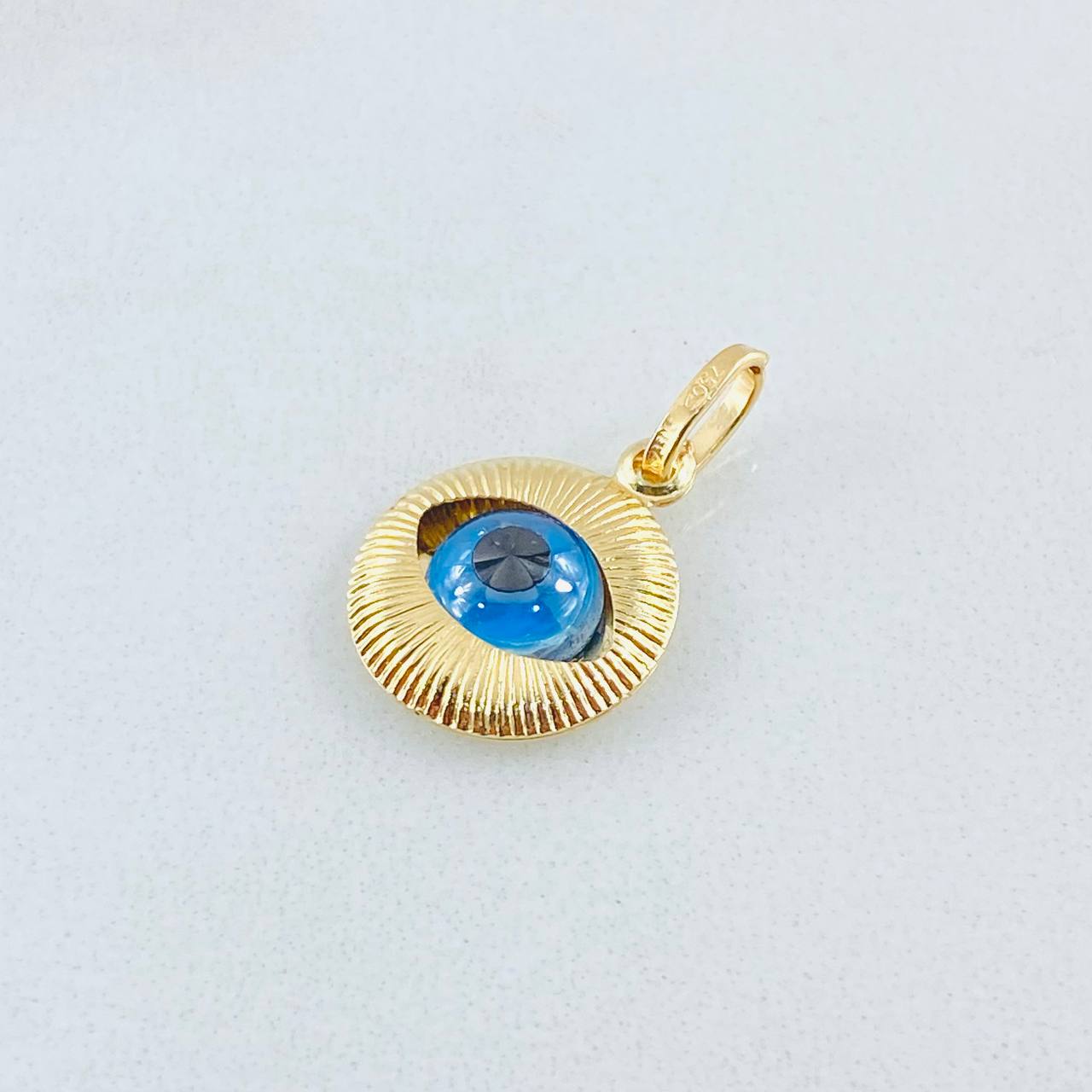 Pendant Turkish Eye 0.9gr / 0.75in / 18K Gold +4