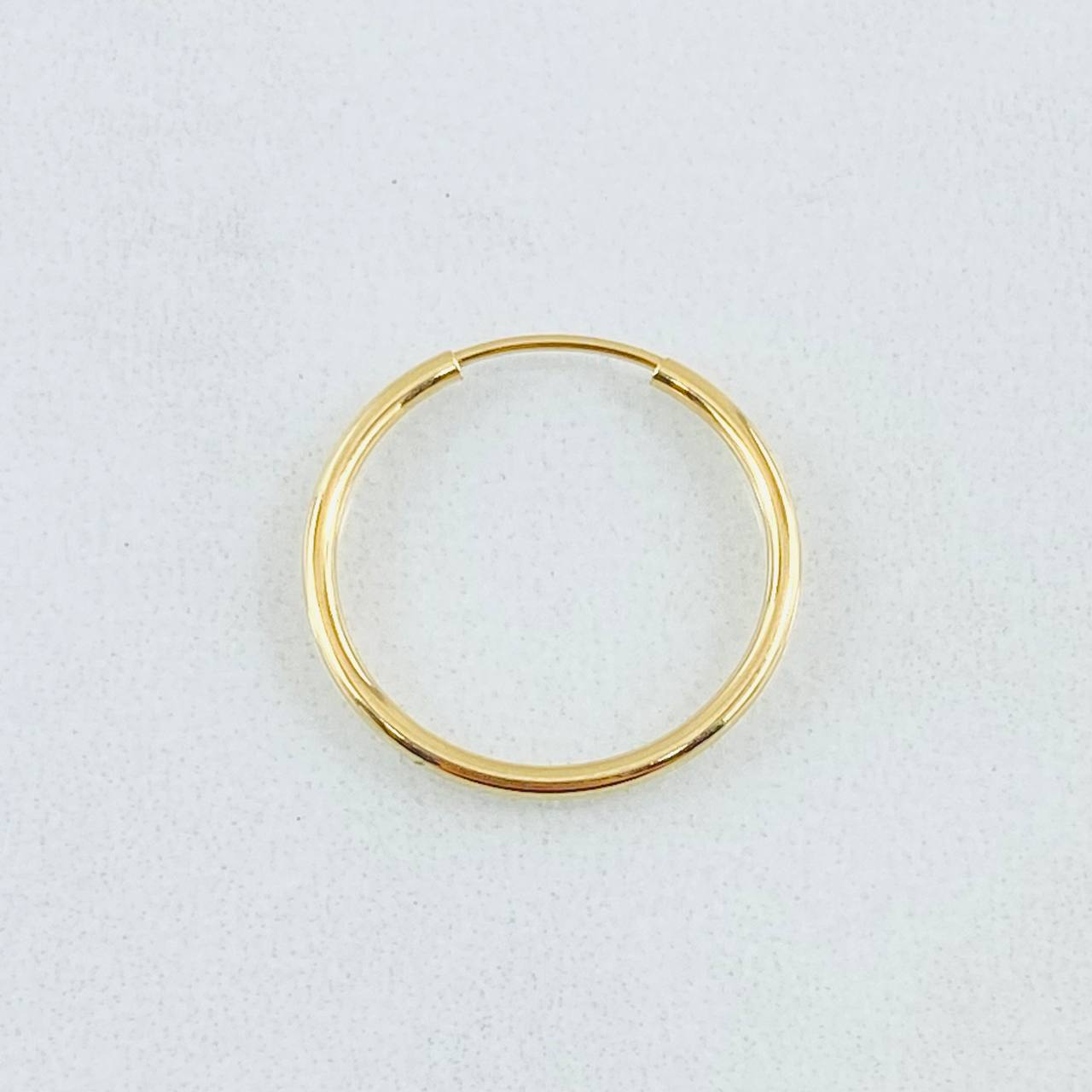Piercing Aro Liso 0.35gr / 1/2 in / Oro Amarillo 18K