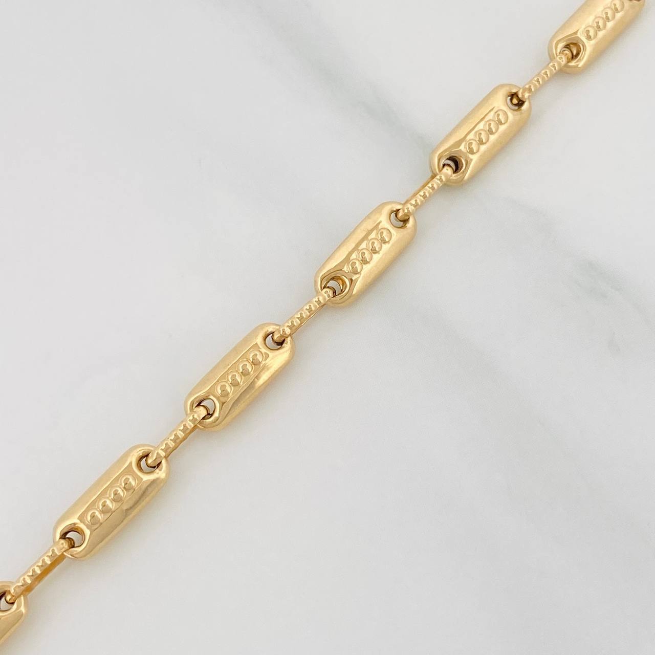 Pulso Rustica Cilindro 4.6g / 8 in / 3.9mm Oro Amarillo 18K
