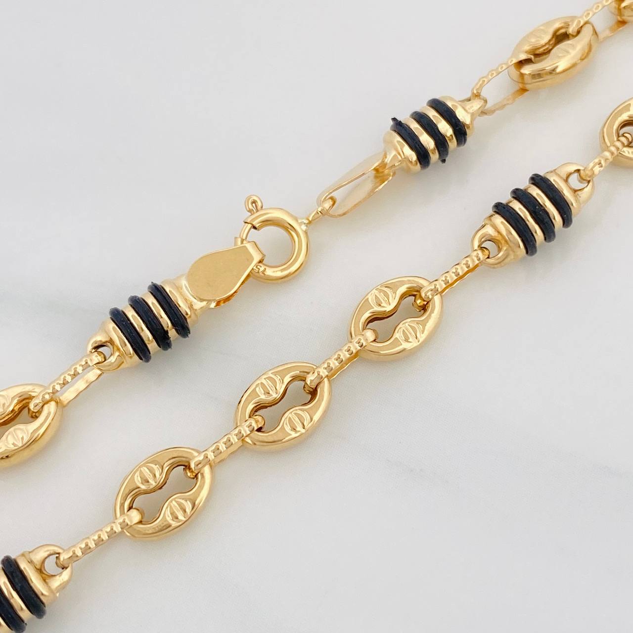 Cadena Rustica GC 15.4g / 26 in / 4.35mm Oro Amarillo 18K