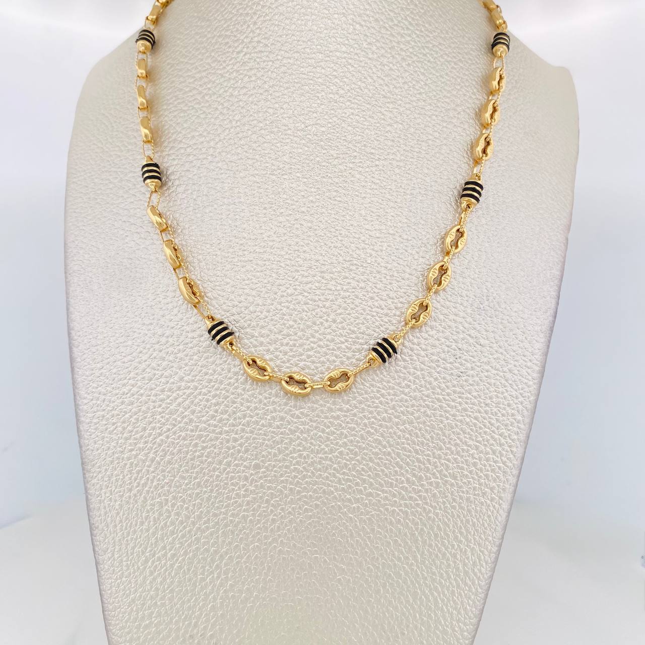 Cadena Rustica GC 15.4g / 26 in / 4.35mm Oro Amarillo 18K