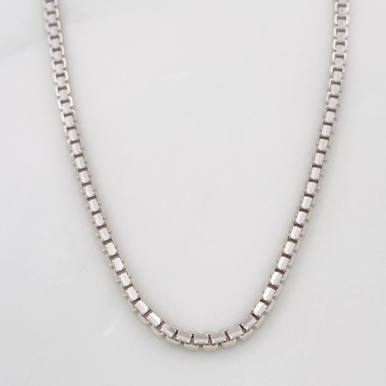 Cadena Veneciana 19.1g / 26 in / 4.3mm Oro Blanco 18K