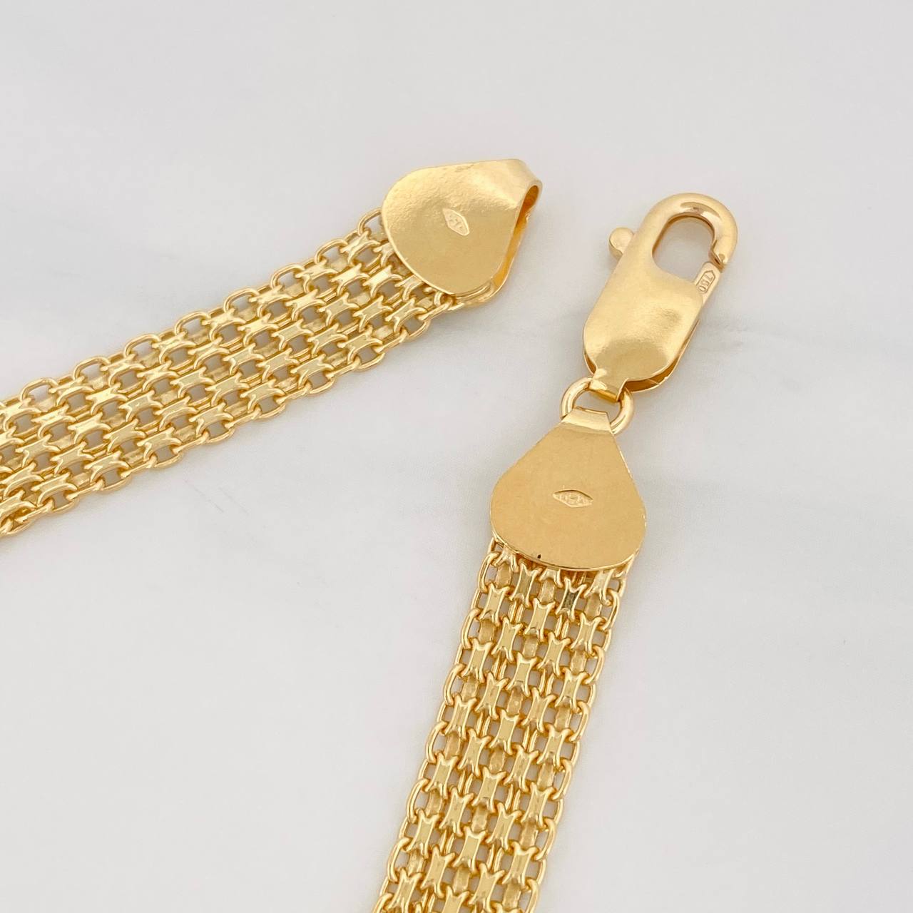 Pulso Chino 13.4g / 7 3/4 in / 8.8mm Oro Amarillo 18K