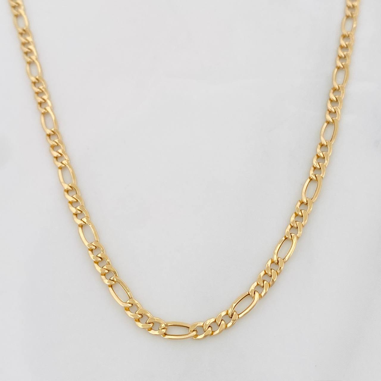 Cadena Figaro 4.1g / 18 in / 3.2mm Oro Amarillo 18K