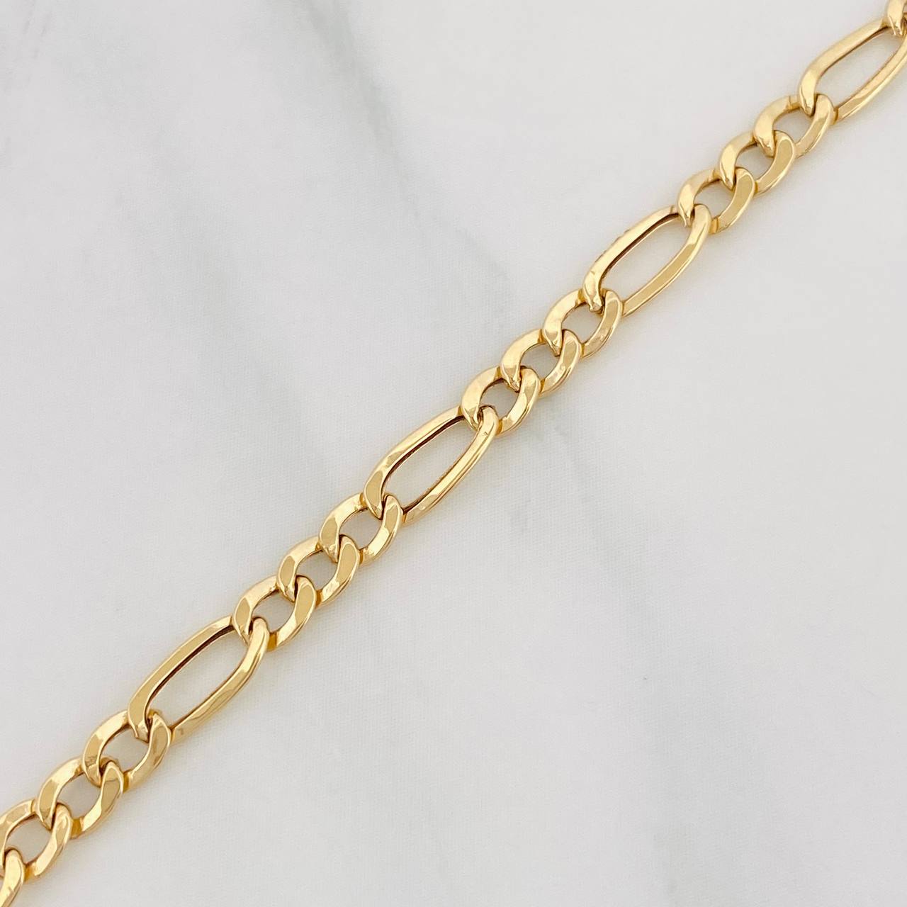 Pulso Figaro 1.55g / 7 3/4 in / 8.2mm Oro Amarillo 18K