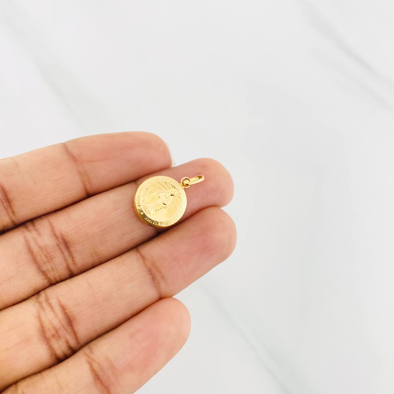 Dije Virgen Milagrosa 0.7g / 3/4 in Oro Amarillo 18K