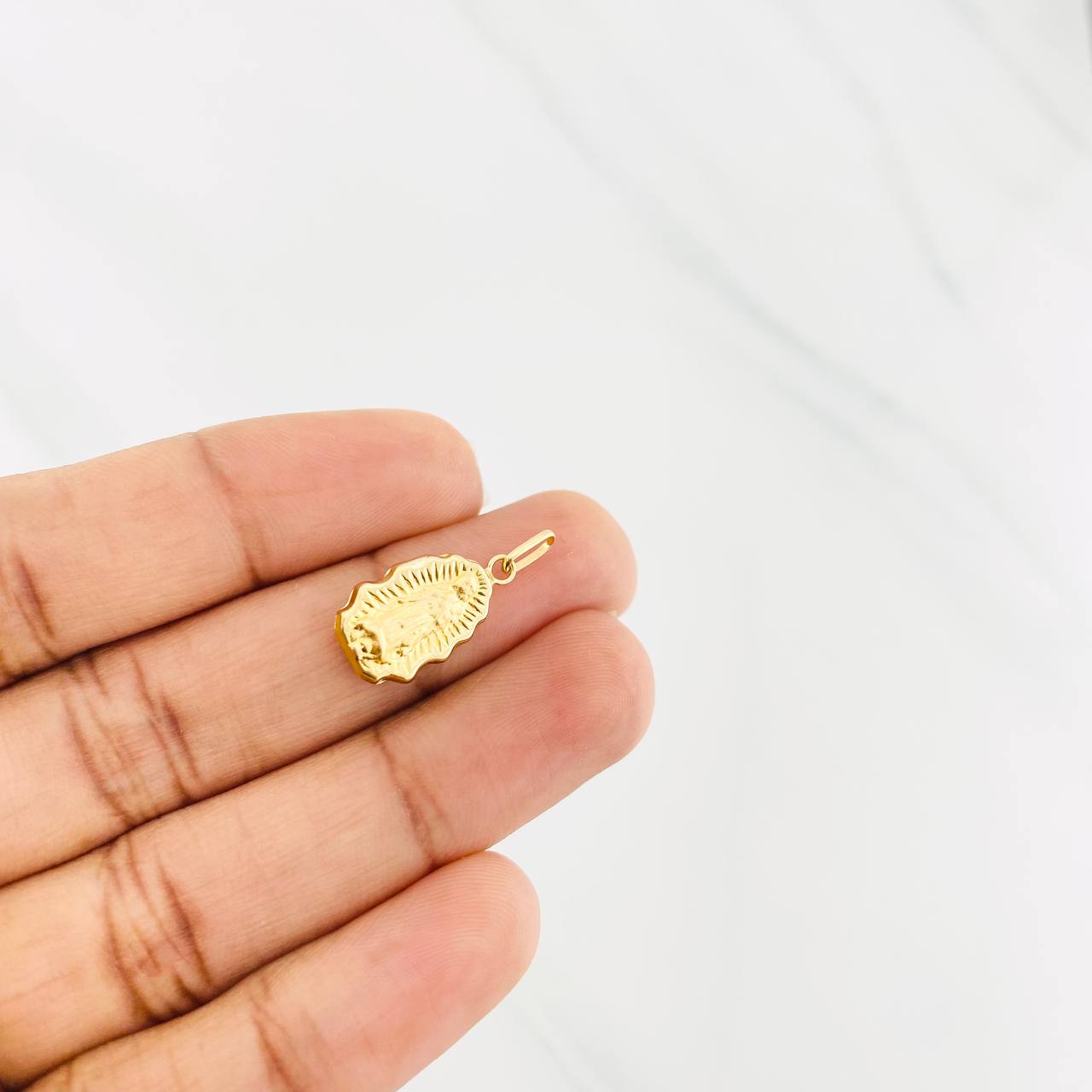 Dije Virgen de Guadalupe 0.7g / 3/4 in Oro Amarillo 18K