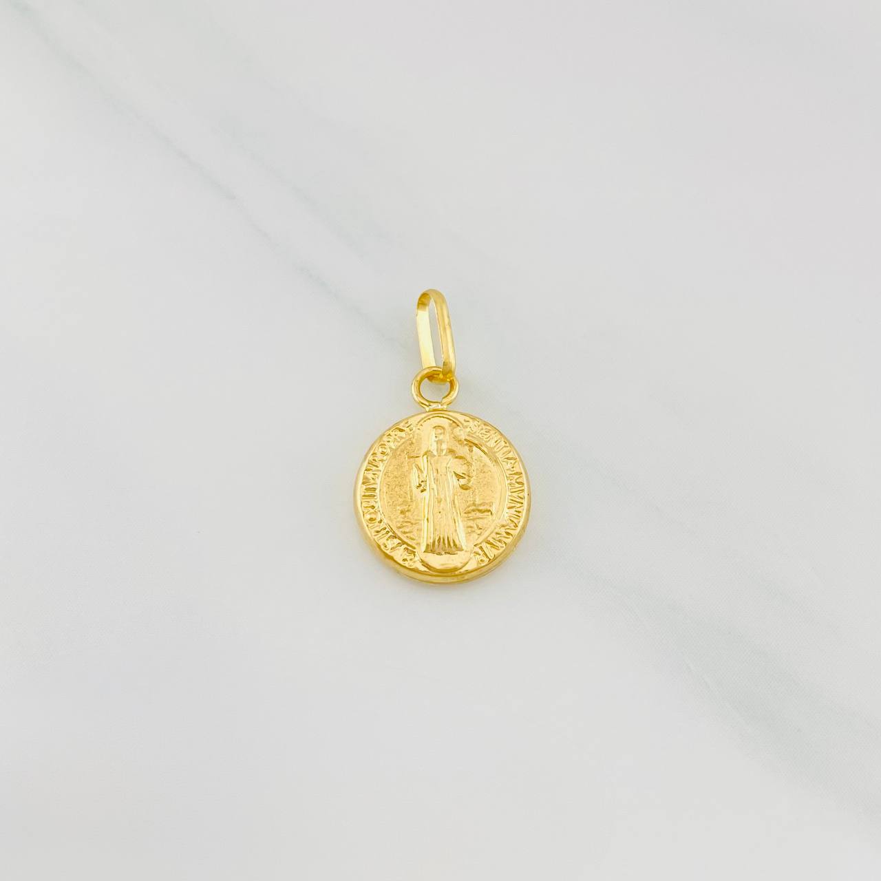 Dije San Benito 0.5g / 3/4 in Oro Amarillo 18K