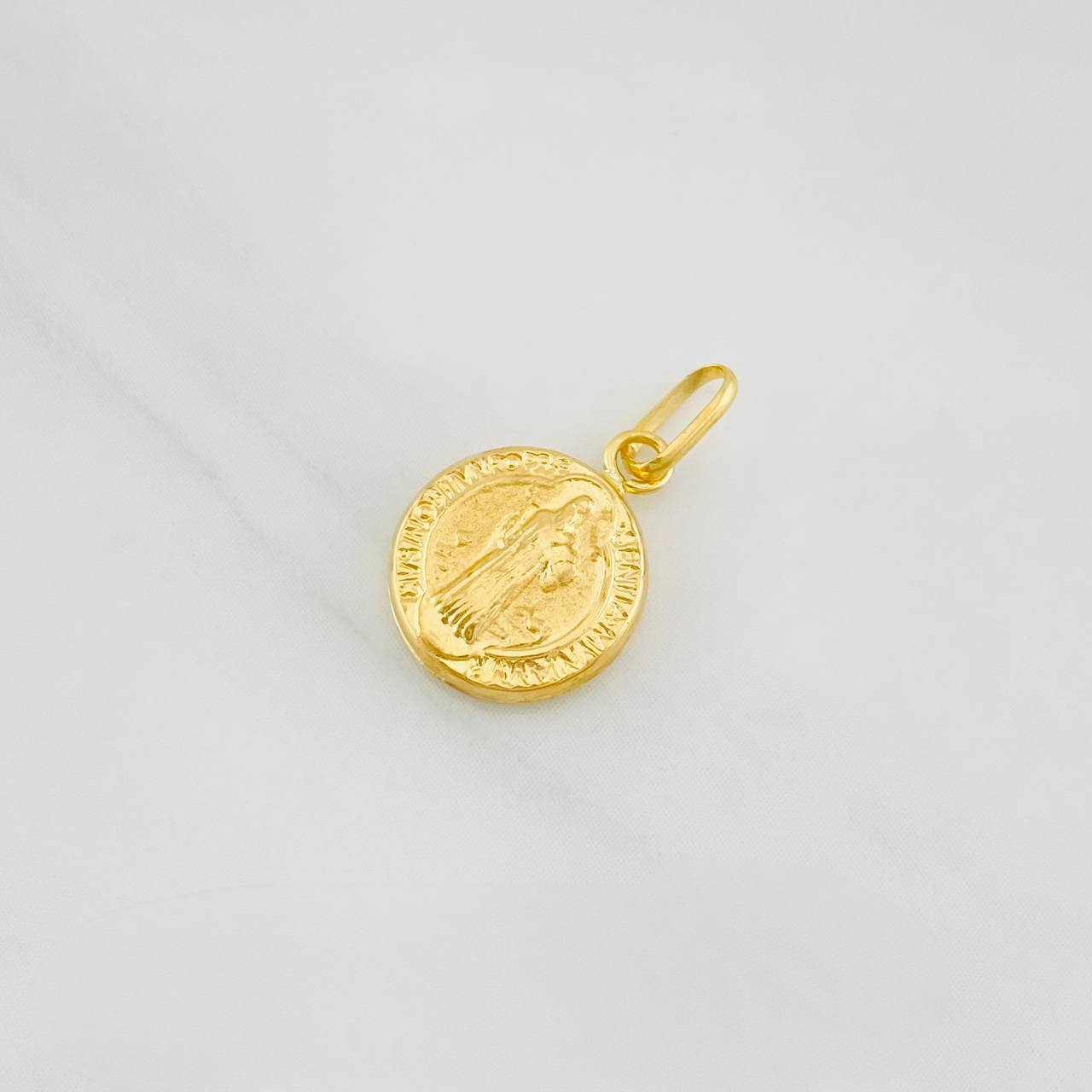 Dije San Benito 0.5g / 3/4 in Oro Amarillo 18K