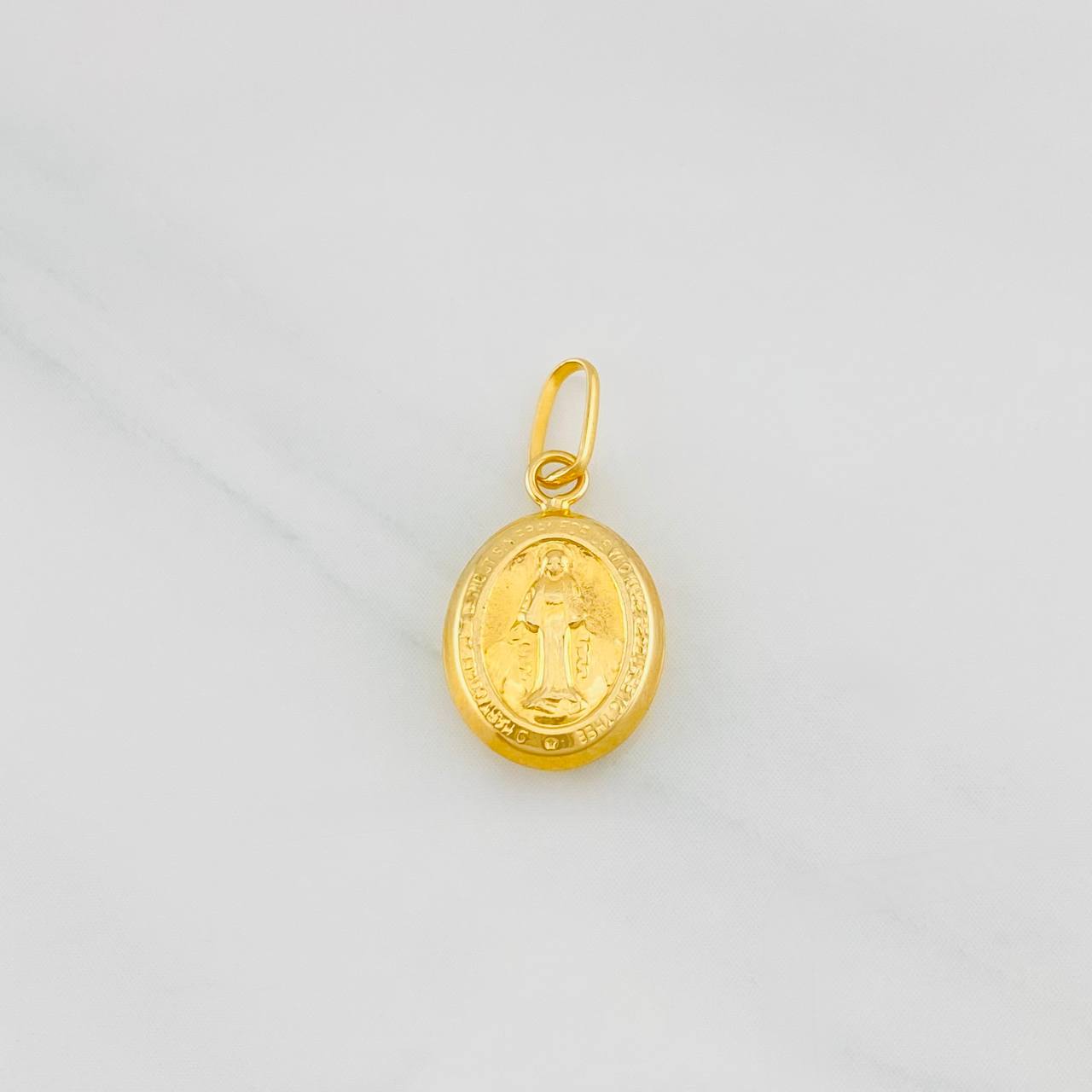 Dije Virgen Milagrosa 0.5g / 3/4 in Oro Amarillo 18K