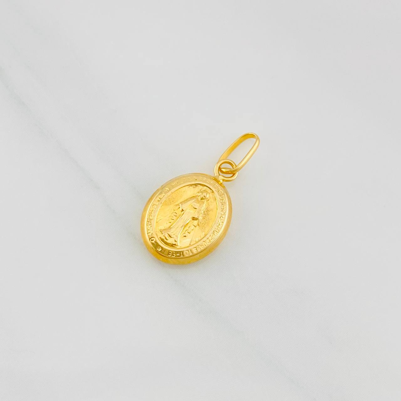 Dije Virgen Milagrosa 0.5g / 3/4 in Oro Amarillo 18K