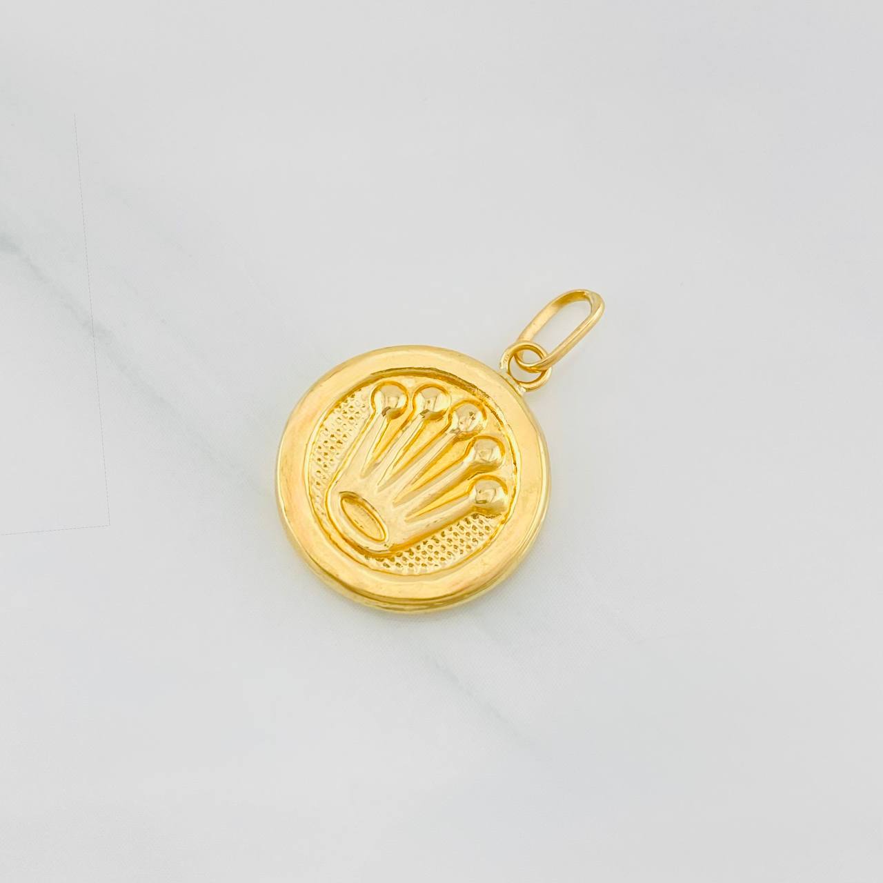 Pendant Crown 0.95g / 3/4 in Yellow Gold 18K